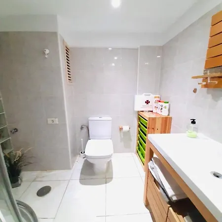3min To The Beach Charming And Newly Refurbished Apartment. Lejlighed